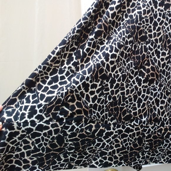 Q NEEL Shark-Bite Top - NEW - Picture 14 of 14